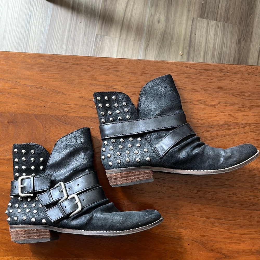 Dolce Vita Malika Studded Ankle Boots